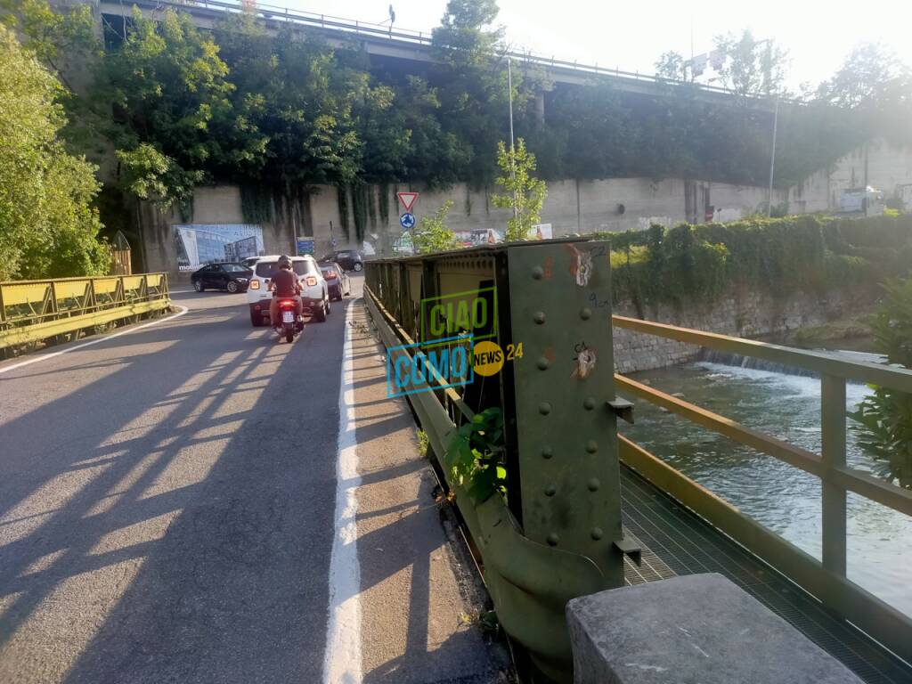 ponte di maslianico chiuso al traffico per lavori di controlli alla struttura
