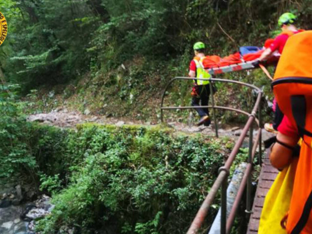 soccorso alpino intervento canzo