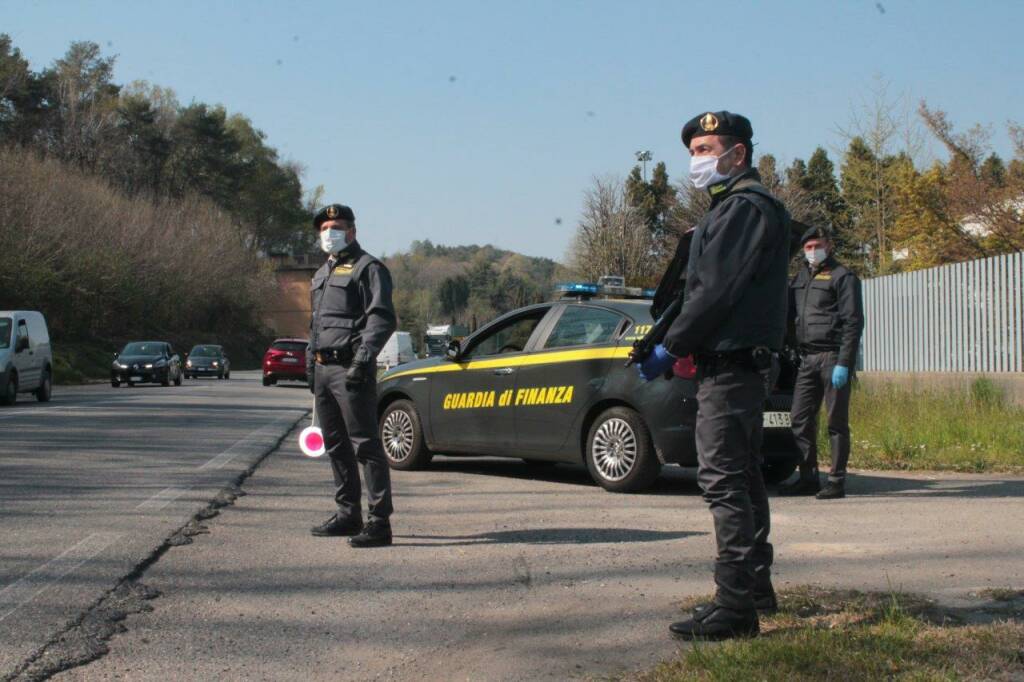 guardia di finanza controlli lavoro in nero strutture della provincia