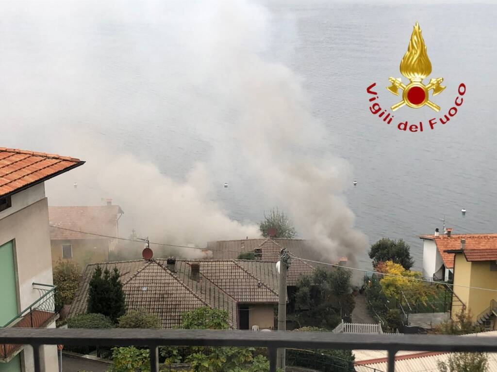 incendio appartamento lezzeno fumo e pompieri