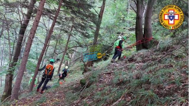 ricerche pensionato di erba disperso in valsassina pompieri soccorso alpino volontari elicottero