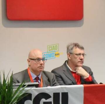 scritte offensive esterno sede cgil di fino mornasco