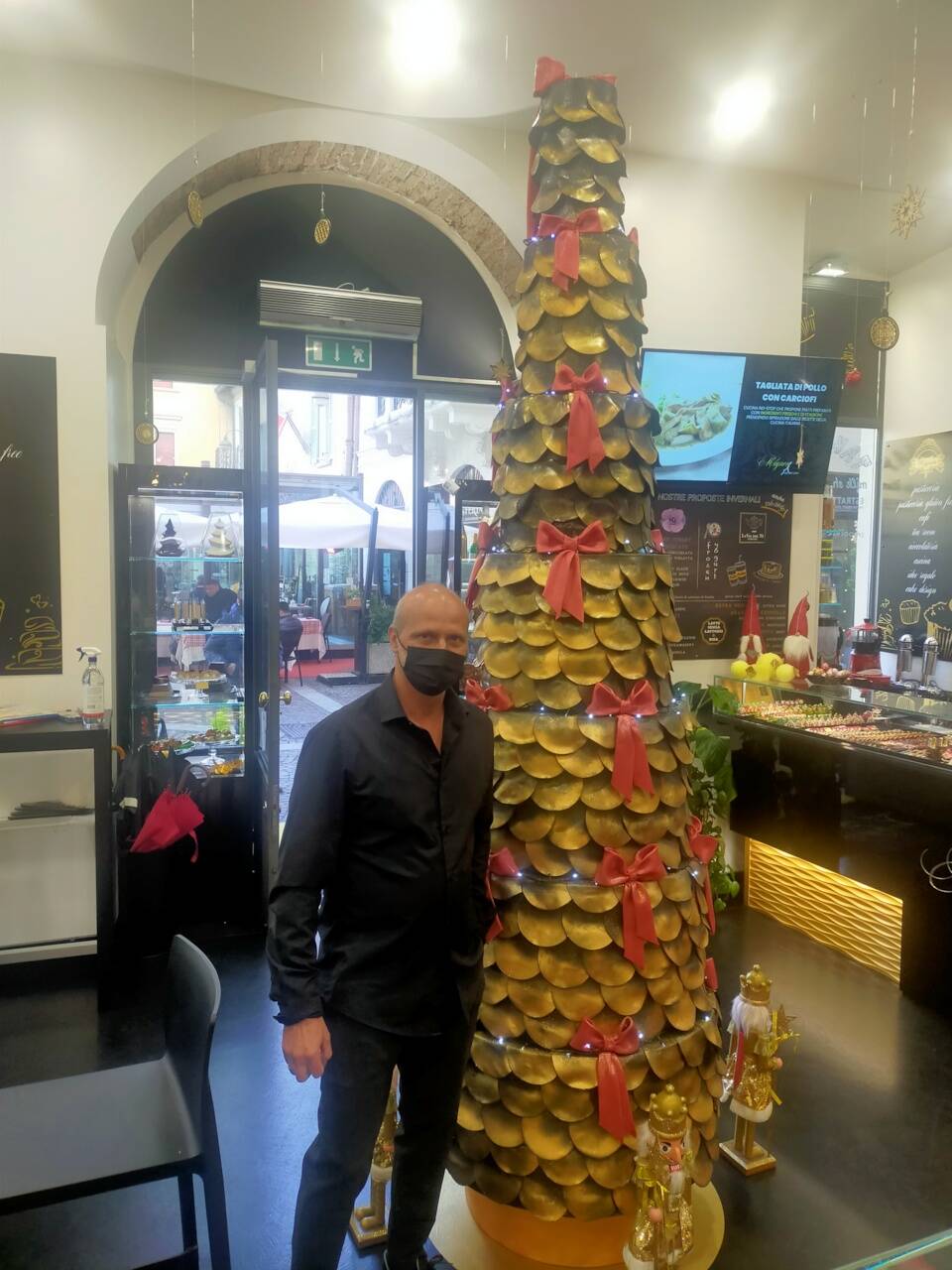 piazza mazzini como mignon albero tre metri di pasta di zucchero con stefano camozzi