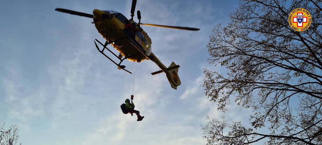 soccorso alpino triangolo lariano interventi di recupero e soccorso oggi