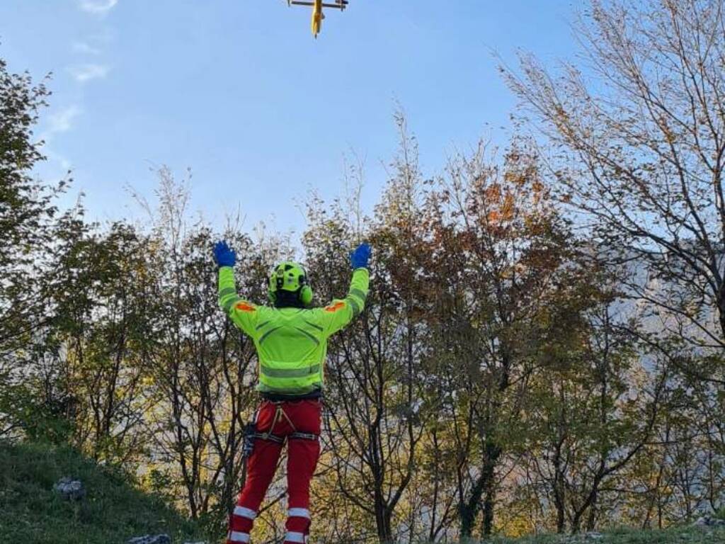 soccorso alpino triangolo lariano interventi di recupero e soccorso oggi