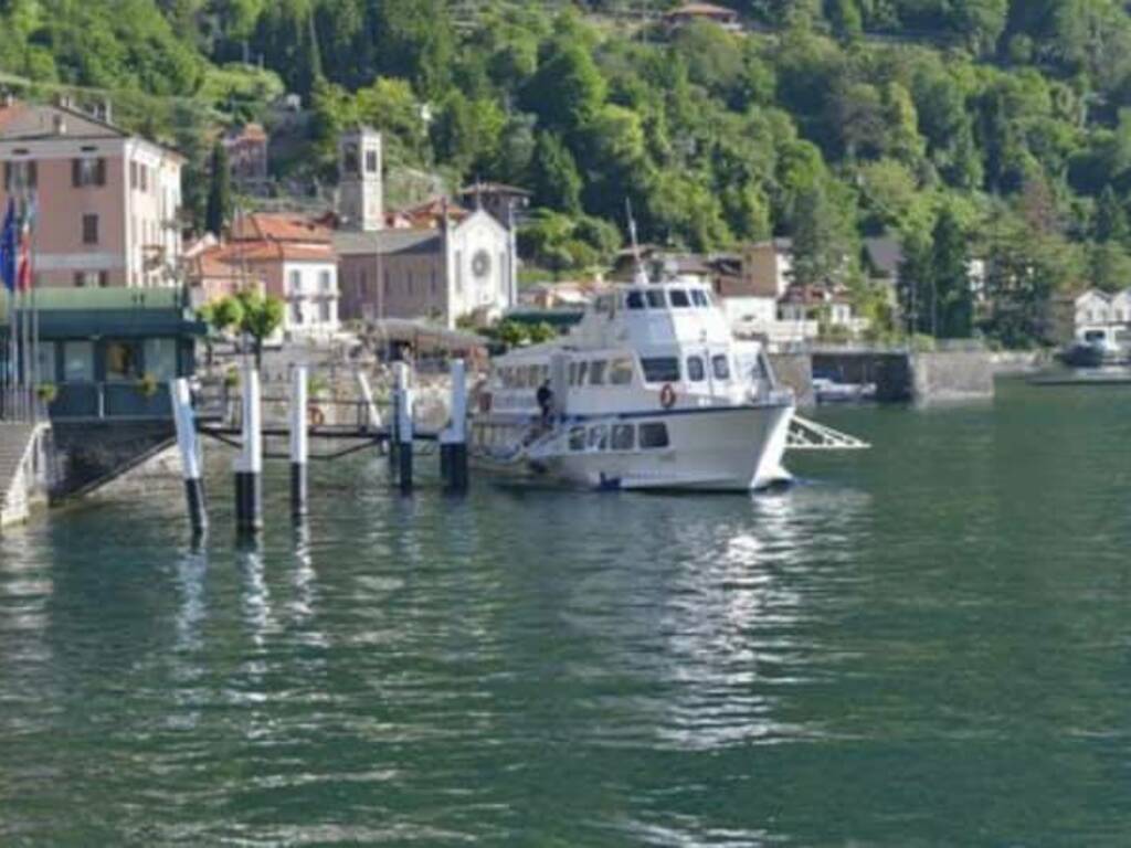 aliscafo lago di como pontile di argegno attracco