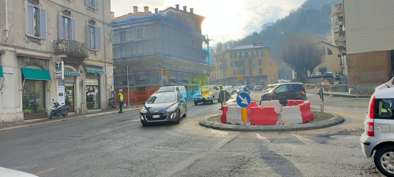 como traffico in aumento via napoleona polizia locale san rocco agenti polizia locale