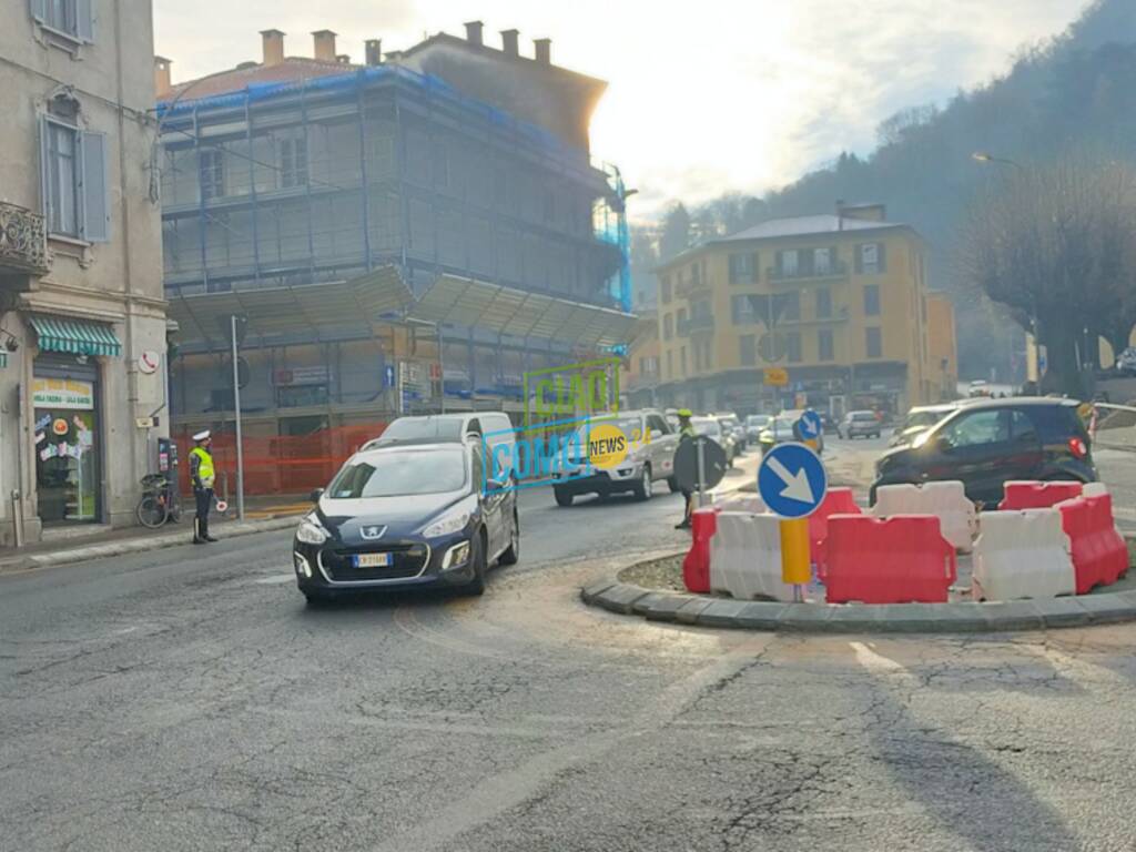 como traffico in aumento via napoleona polizia locale san rocco agenti polizia locale