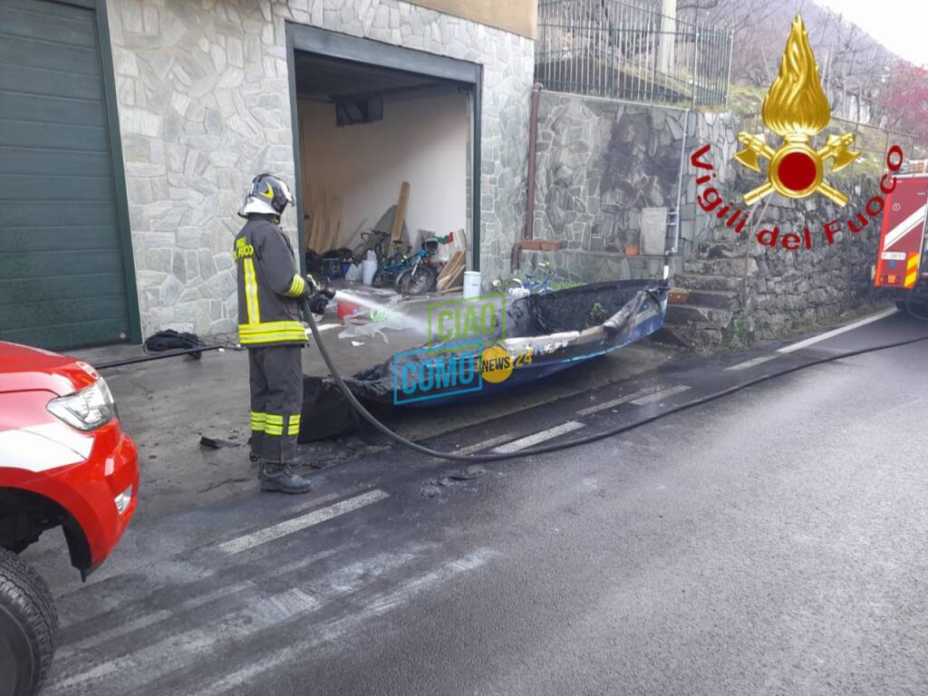 incendio barca lezzeno box lariana pompieri