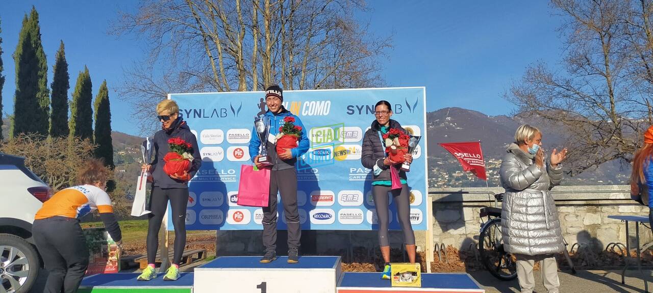 mezza maratona di como il podio maschile e femminile e le immagini della zona di arrivo