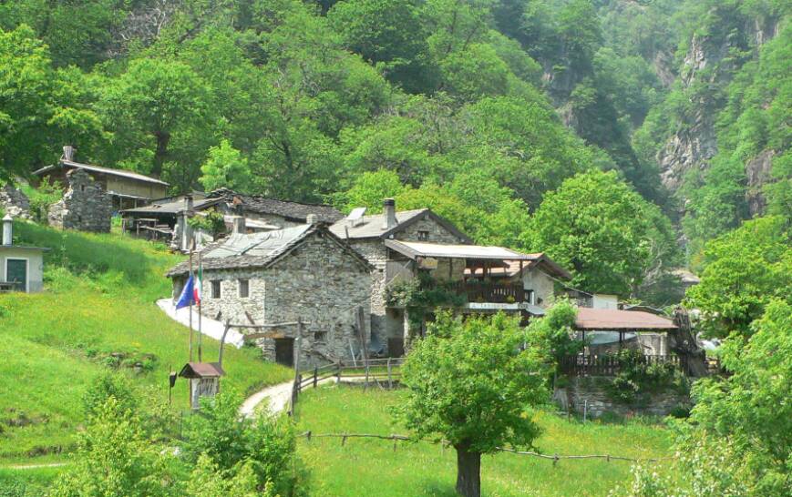 rifugio dangri a livo scomparso lo storico gestore per un incidente