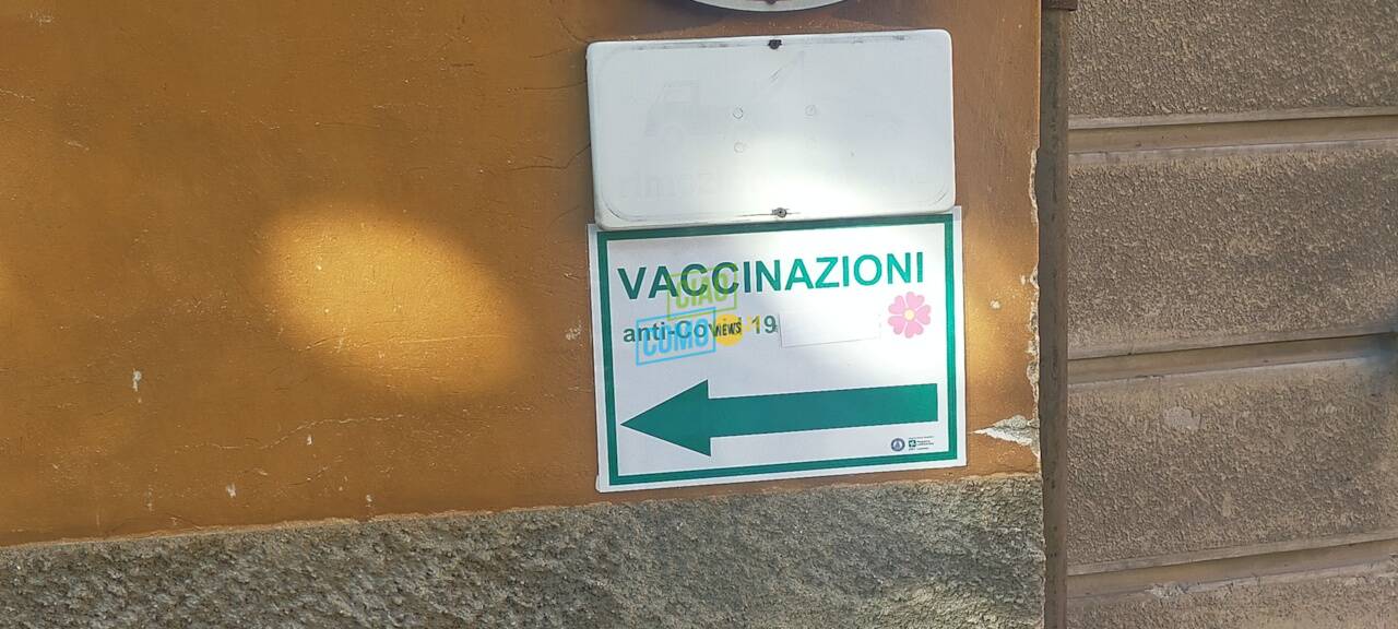 ingresso centro vaccinali via napoleona ex sant'anna e giuseppe carrano