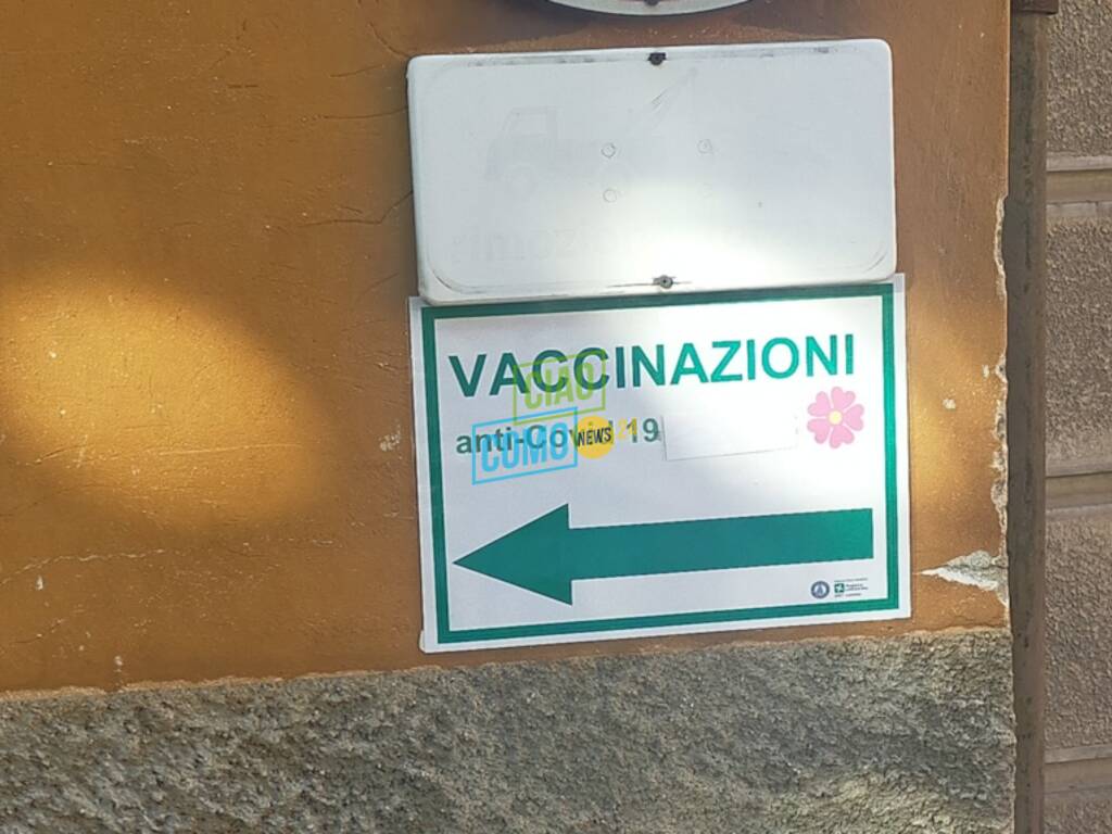 ingresso centro vaccinali via napoleona ex sant'anna e giuseppe carrano