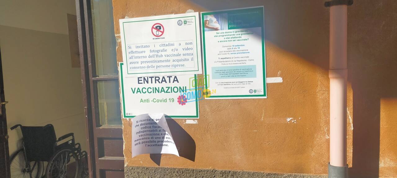 ingresso centro vaccinali via napoleona ex sant'anna e giuseppe carrano