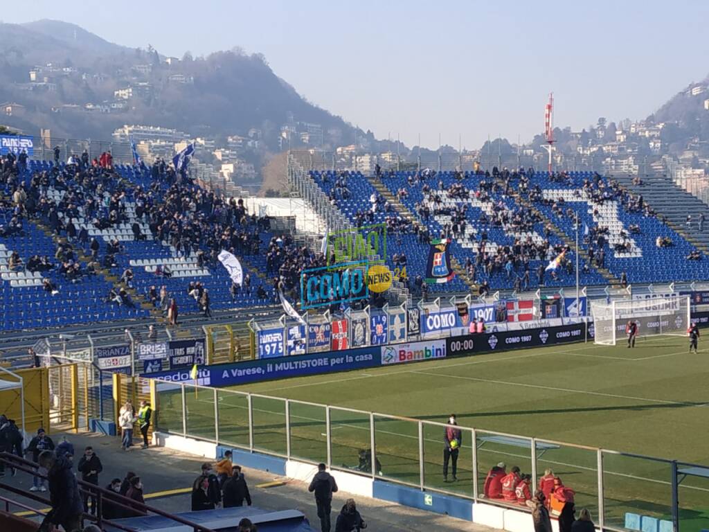 como lecce sinigaglia squadre in campo tifosi