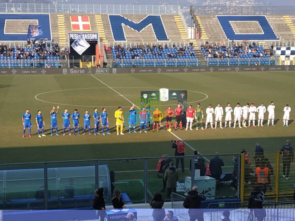 como lecce sinigaglia squadre in campo tifosi