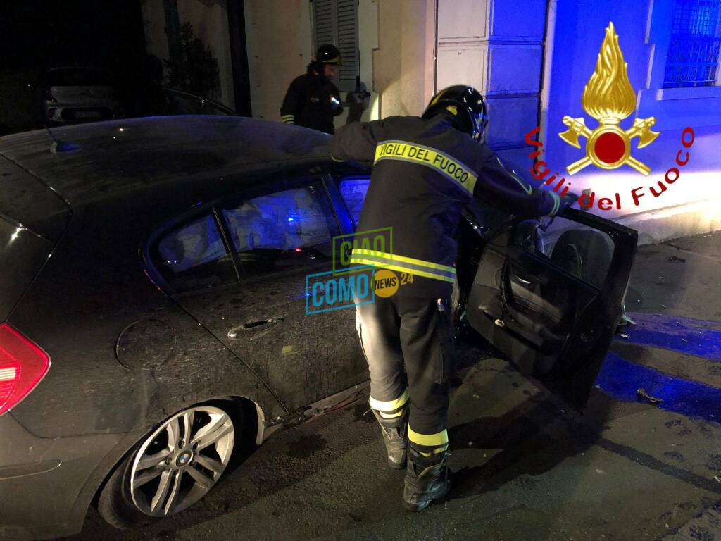 incidente napoleona notte auto fuori strada nel curvone