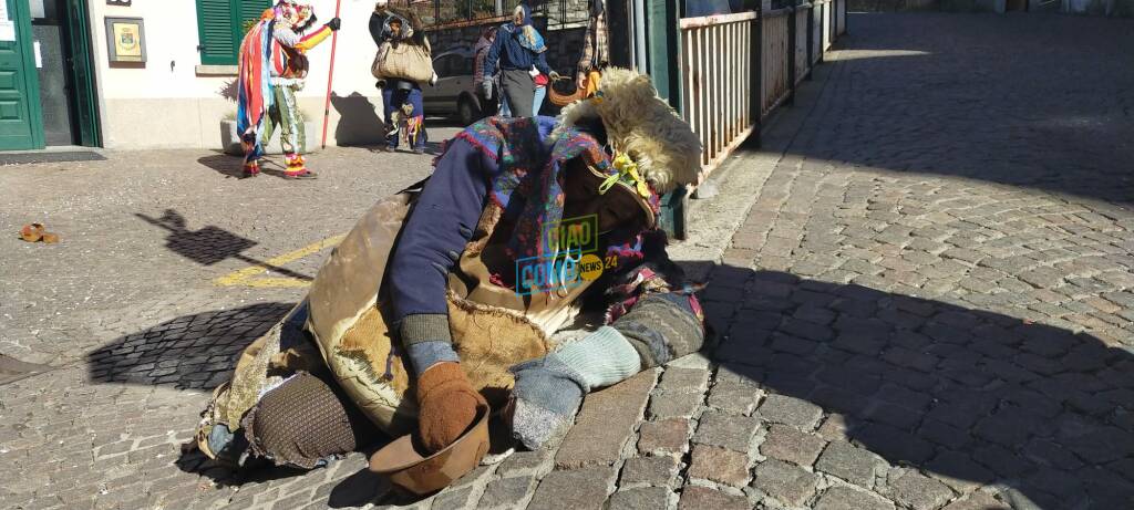 Riecco il Carnevale di Schignano con tutti i suoi antichi protagonisti: in strada ed al museo