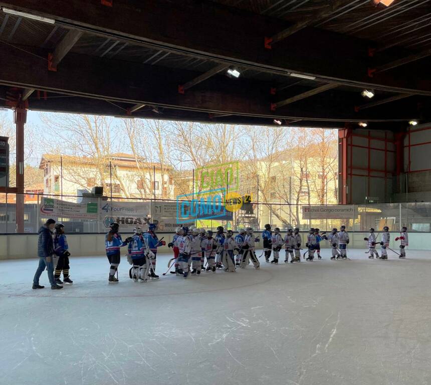 hockey como memorial gosetto a casate per i piccoli e partita vecchie glorie per luraghi