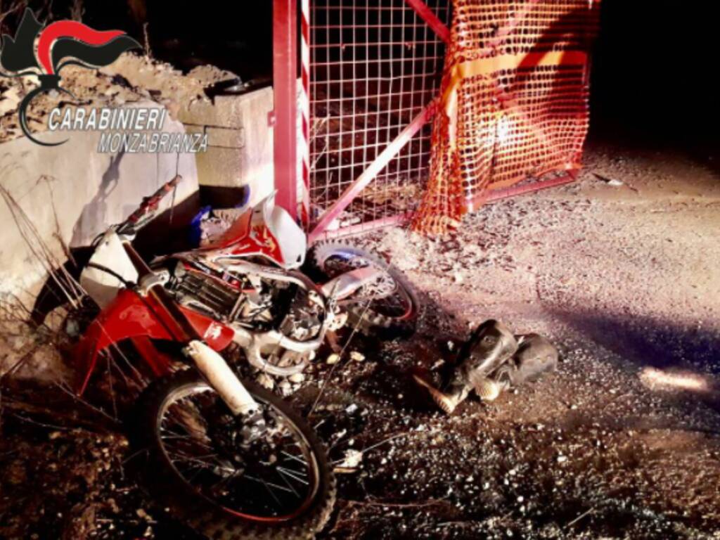 incidente cantiere pedemontana lazzate ragazzo con moto contro cancello