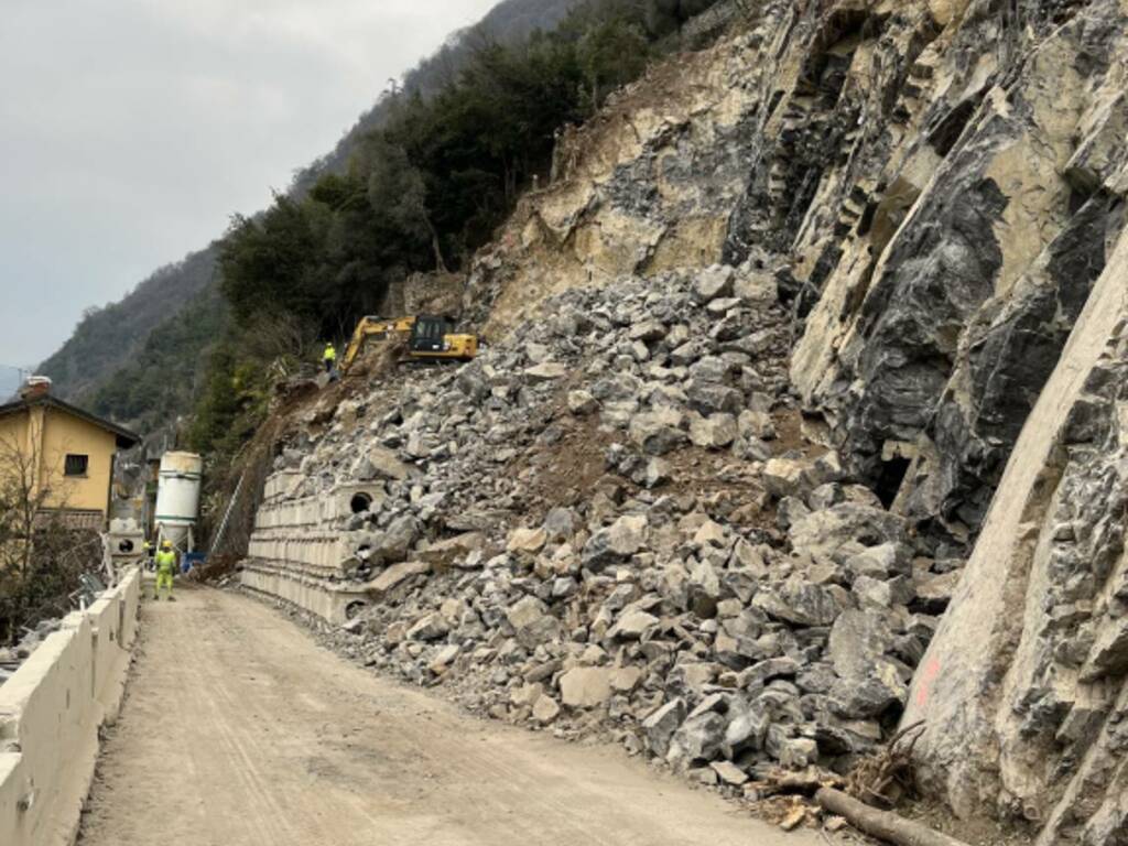 variante tremezzina lavori sulla regina cantiere operai