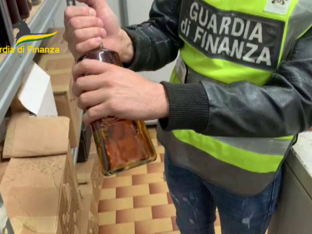 sequestro alcolici guardia di finanza