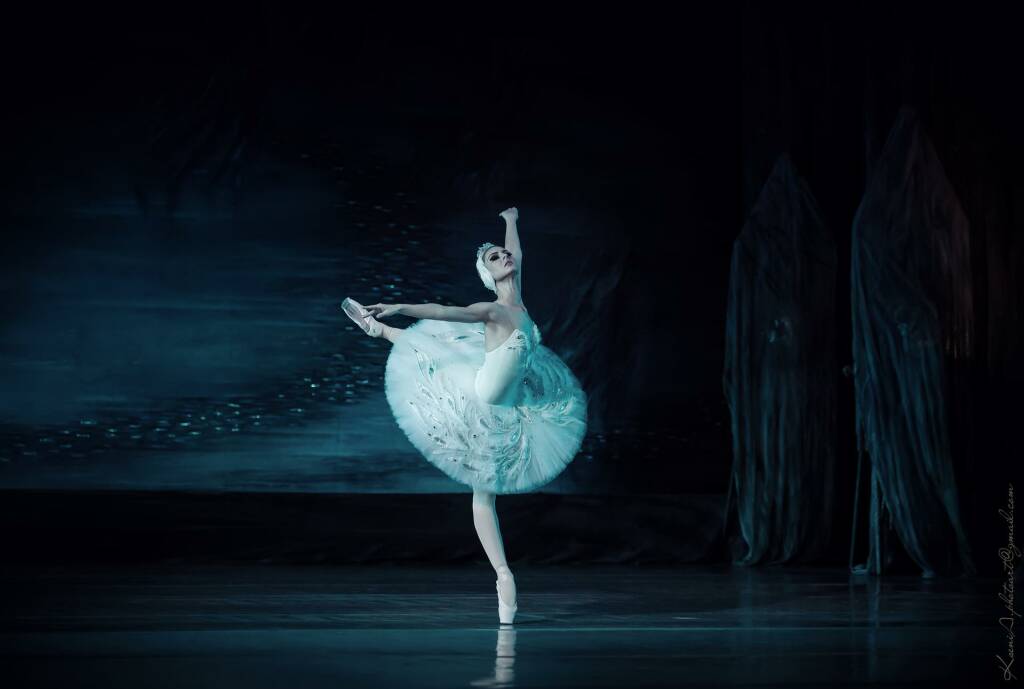 Danza per la pace - balletto classico dell'ucraina - teatro sociale di como