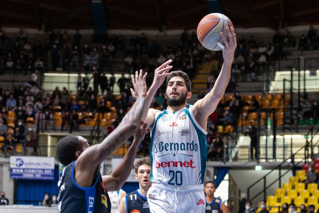 san bernardo cantù successo su treviglio e coach sodini cantù