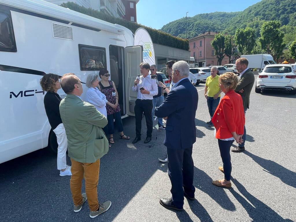 Camper CiaoComo Per primo confronto candidati sindaco