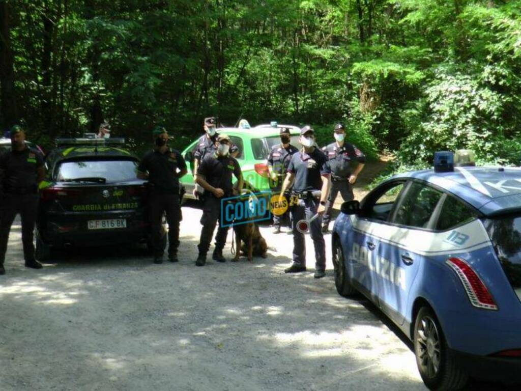 controlli forze dell'ordine in zona parco pineta polizia e materiale sequestrato