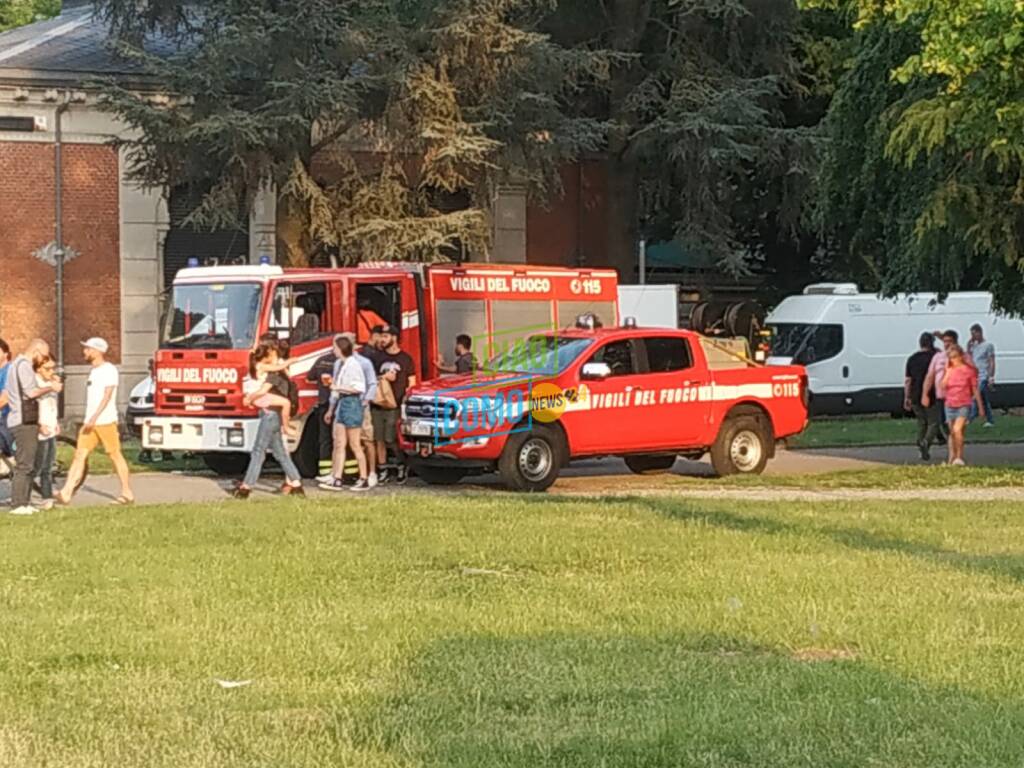 ragazzo si tuffa nel lago davanti al tempio voltiano e non riemerge ricerche sommozzatori curiosi