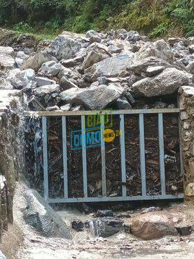 briglie di contenimento sopra la montagna di blevio immagini lettrice ciaocomo