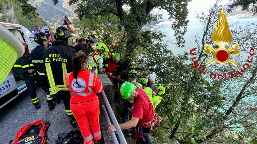 soccorso vigili uomo caduto in un dirupo valbrona