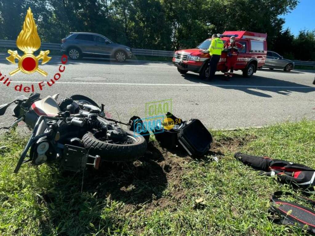 incidente tra due moto ad albavilla soccorsi mezzi coinvolti viale prealpi