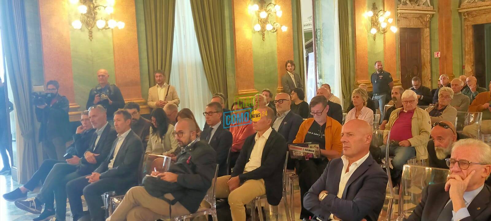 presentazione giro di lombardia 20220 villa olmo con sindaco vegni locatelli e nibali