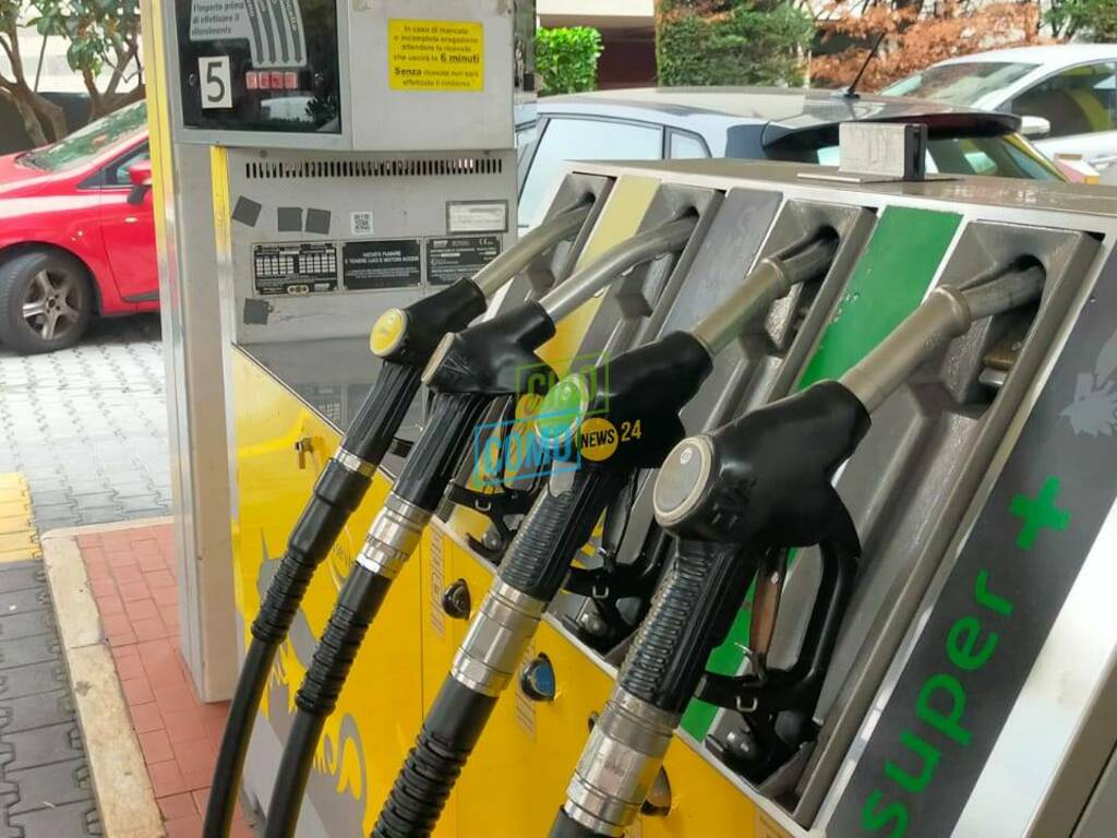 distributori di benzina e diesel comasco distributore carburante