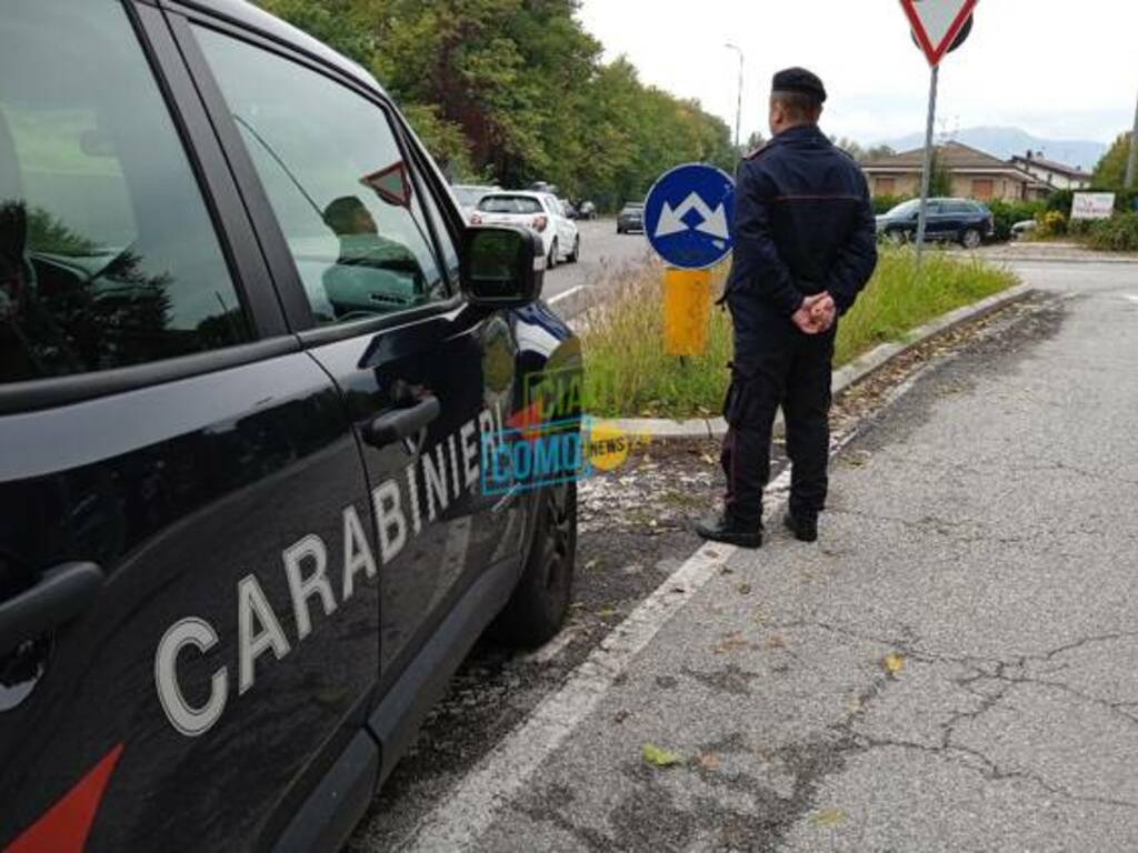carabinieri posti di blocco in provincia di como zona del canturino controlli strada