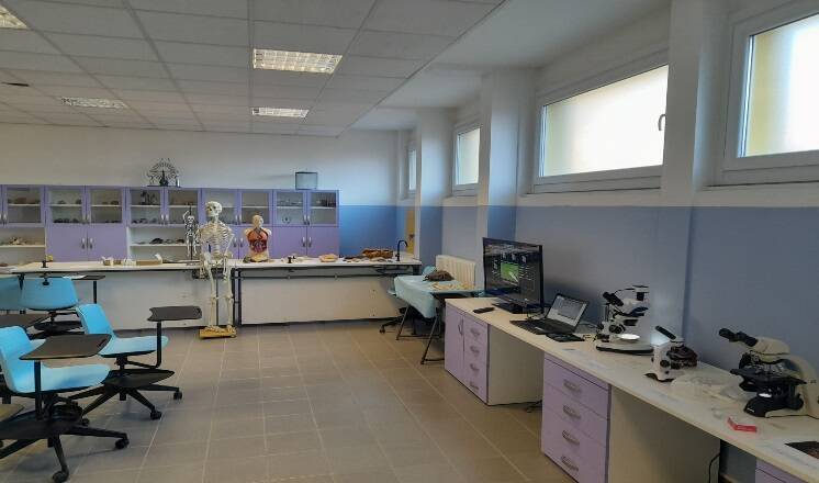 Inaugurazione nuovo laboratorio alle medie di Porlezza