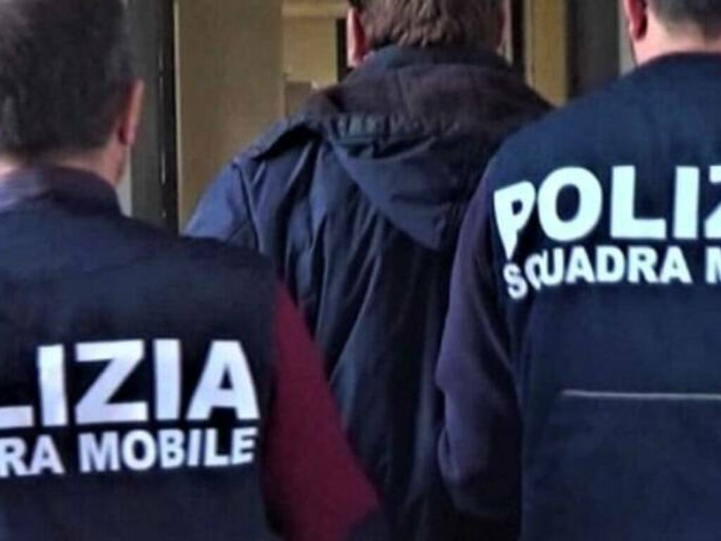 squadra mobile polizia di stato violenza sessuale e il 