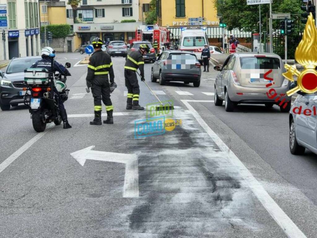 olio su sede stradale in zona san martino como pulizia vigili del fuoco 