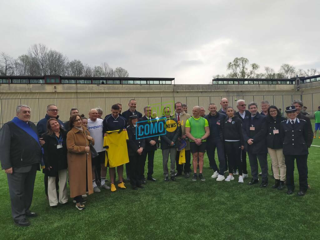 Al Bassone l'inaugurazione del nuovo campo da calcio con autorità e due campioni del mondo