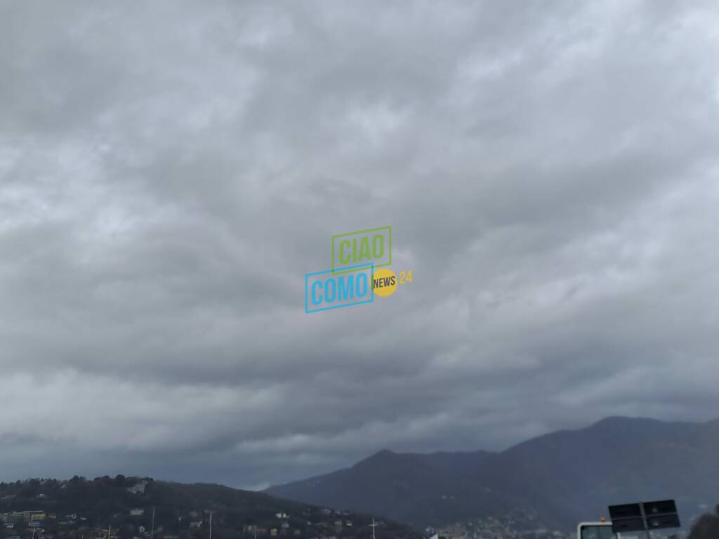 La Pasqua con pioggia e freddo di Como: turisti si, ma non il pienone degli anni scorsi